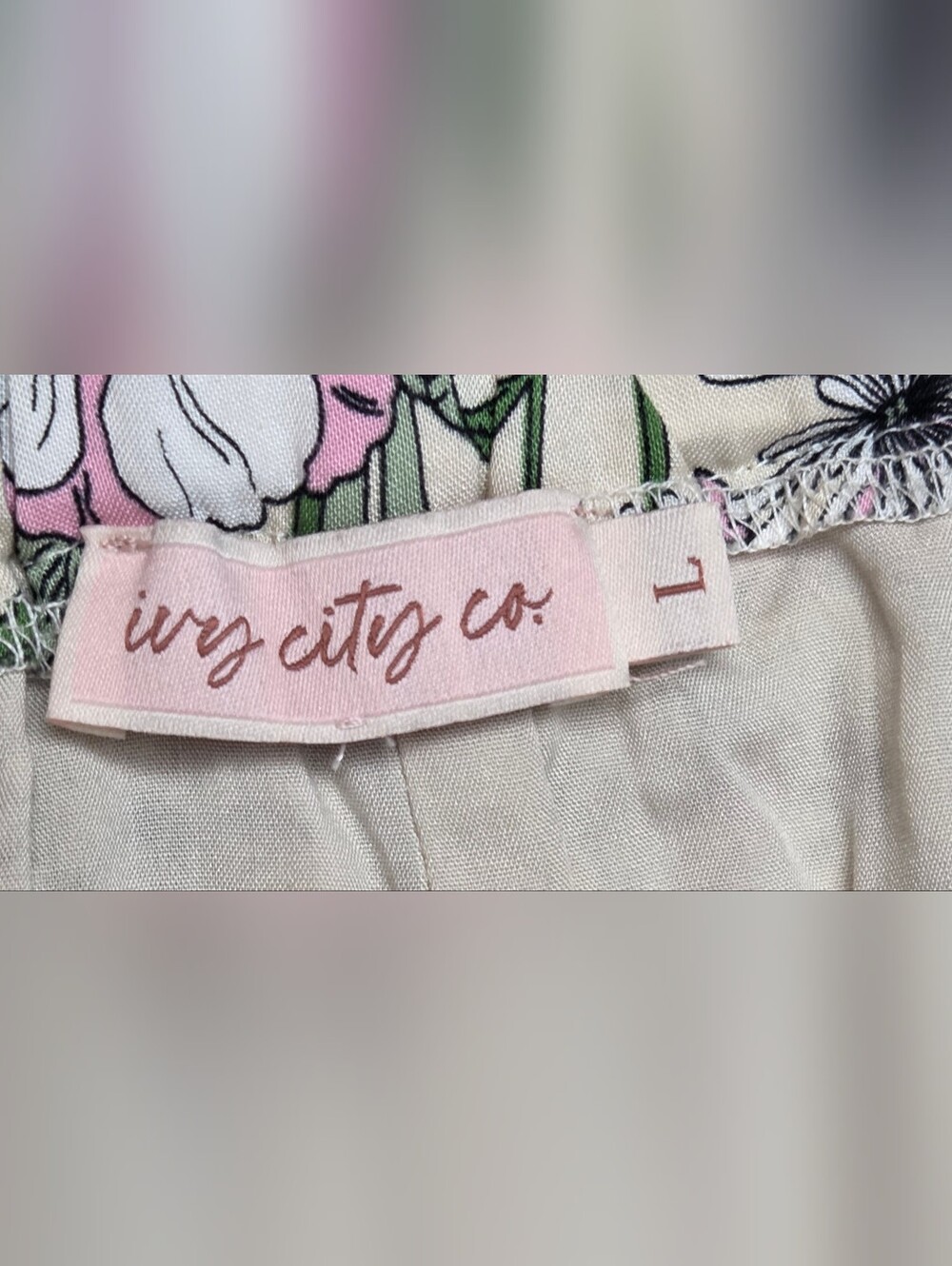Ivy City Co Lavender & Cream Floral Cropped Wide-Leg Pants - Picture 4 of 11
